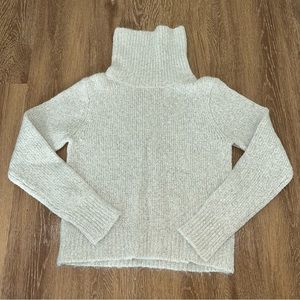 Brandy Melville sweater